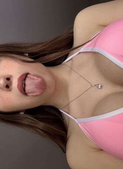 Ella Xox in Steamy XXX Photo Set