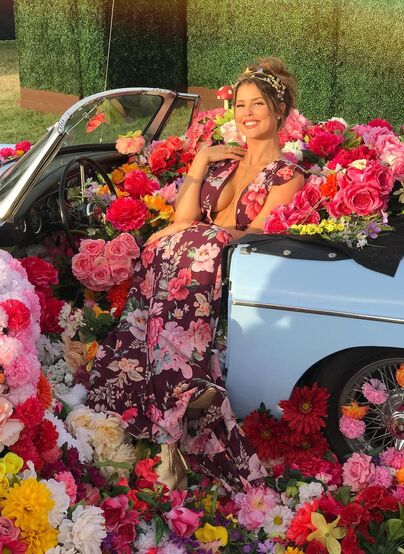 Amanda Cerny: Sexy & Stunning Pictures Collection