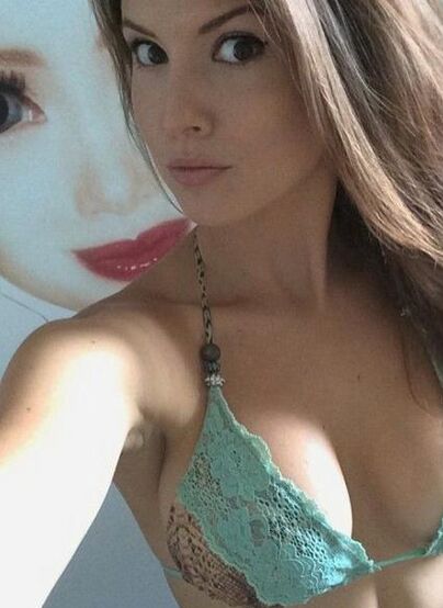 Amanda Cerny: Sexy & Stunning Pictures Collection