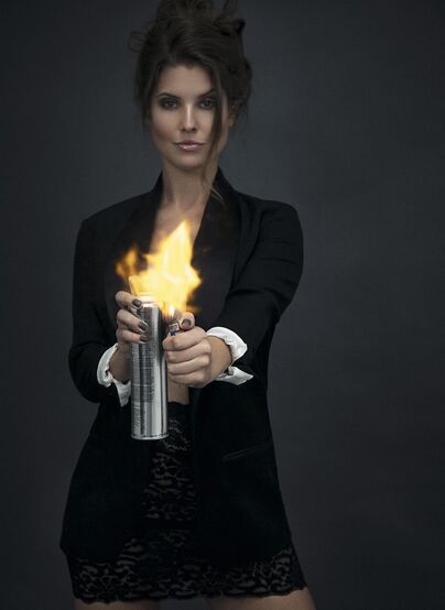 Amanda Cerny: Sexy & Stunning Pictures Collection