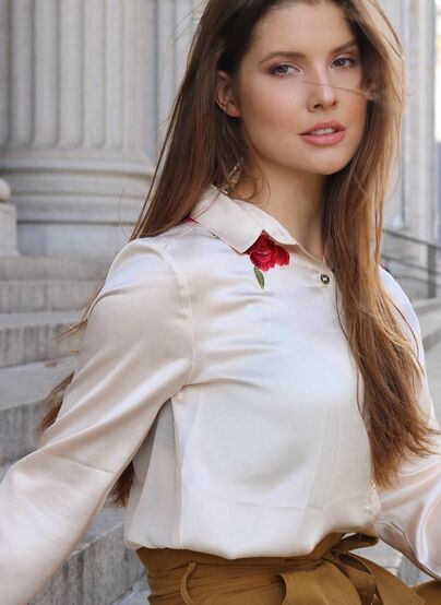 Amanda Cerny: Sexy & Stunning Pictures Collection